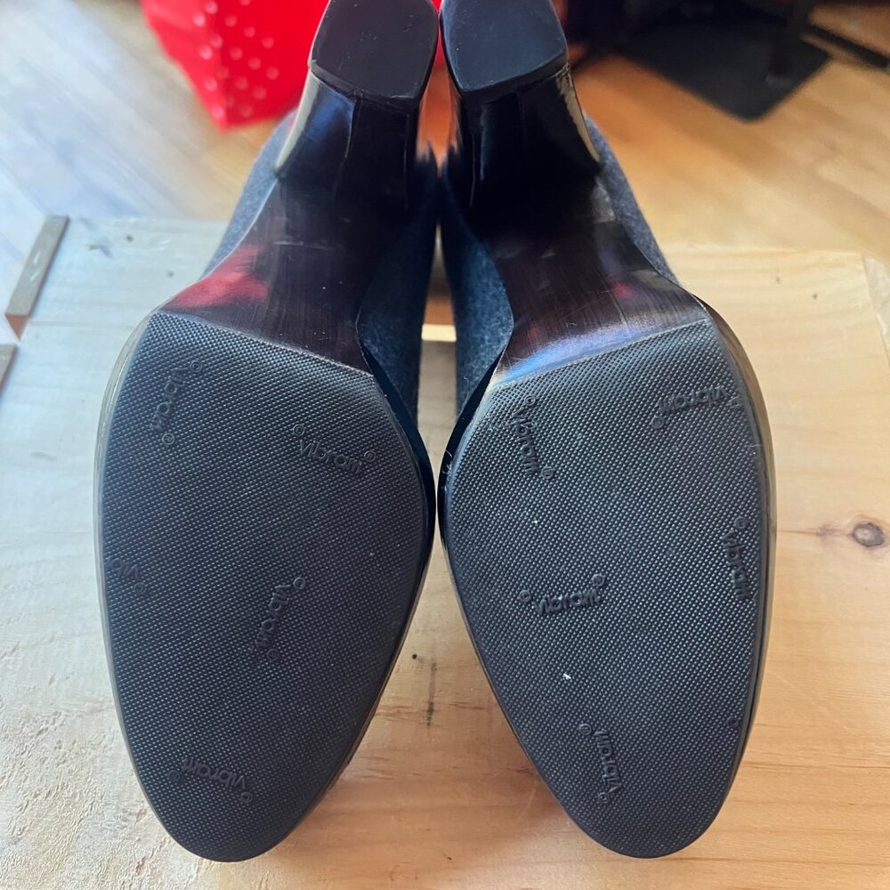 Stuart Weitzman Size 7m Gray Wool Platform Block … - image 7